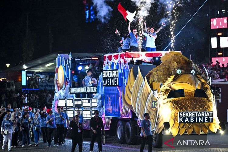 pesta-rakyat-dan-karnaval-kemerdekaan-2844351.jpg