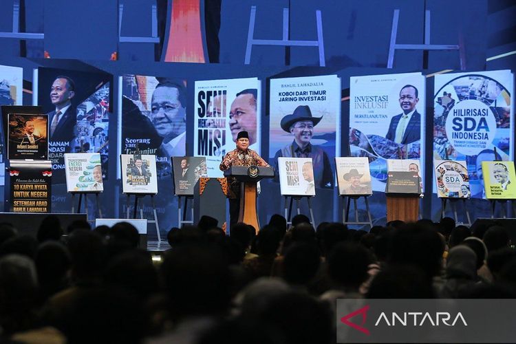 Peluncuran-10-buku-karya-nyata-untuk-negeri-Bahlil-Lahadalia-070826-Ada-4.jpg